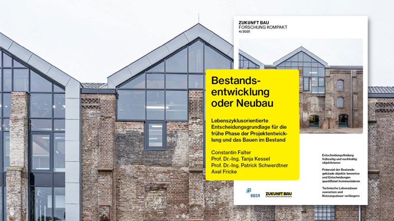 Eine modernisierte Industriehalle mit großen Glasfronten und das Cover von Bestandsentwicklung oder Neubau.