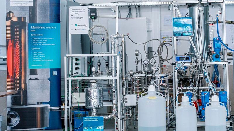Mithilfe des Membranreaktors lässt sich Kalk klimaneutral herstellen..