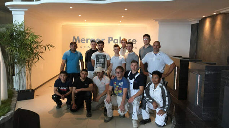 „Merger Palace“ haben sie ihre moderne Lobby genannt. (Foto: Schmitz)<br>                                