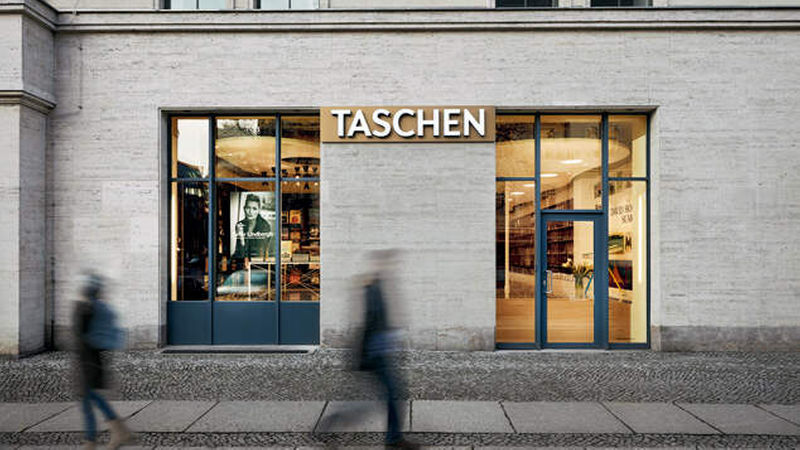 Das Berliner Objekt in der Schlüterstraße 39 fungiert seit seiner Einweihung Ende 2016 als Flagship-Store des Verlagsunternehmens.