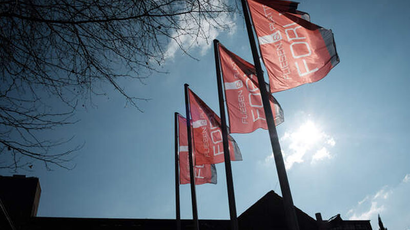 Bei Minustemperaturen, aber strahlendem Himmel öffnete das 9. FLIESEN &amp; PLATTEN-FORUM seine Pforten. (Fotos: FLIESEN &amp; PLATTEN/Henning Granitza)
