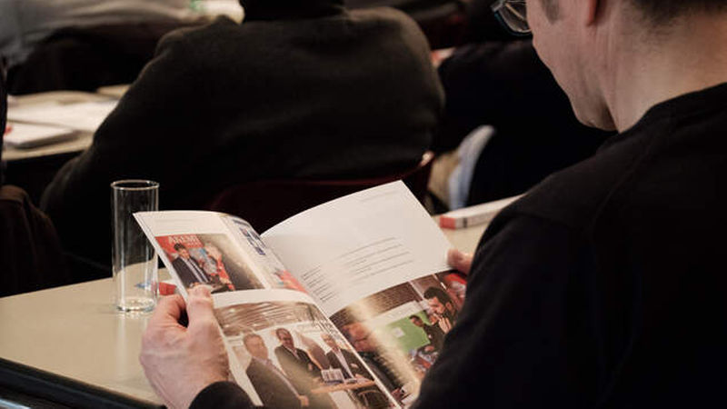 Das aktuelle Jahrbuch von FLIESEN &amp; PLATTEN fand Anklang.