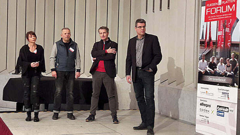 Die Leserbeiräte Anja Krölls-Rademakers, Wolfgang Scholtes, Stefan Bohlken, Holger Röpke und …