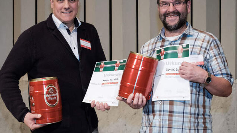 Die Sieger des Kicker-Turniers: Domenico Saccotelli (links) und Harald Becker