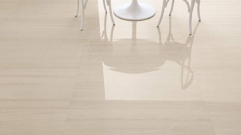 Und noch einmal „Evo-Q“, dieses Mal in der Farbe Sand und dem Format 60 x 120 Zentimeter (Foto: Emilceramica)