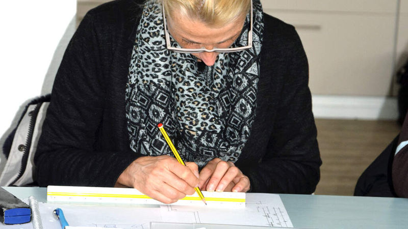 Claudia Klapheck, Keramundo Essen, fand das Üben von Skizzen hilfreich für ihre Arbeit in der Ausstellung.