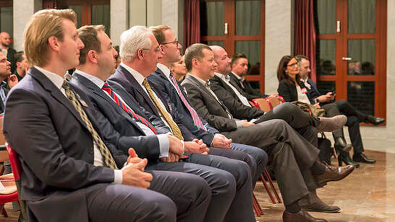 Gespannt warteten die Nominierten auf die Preisverleihung bei den „Produkten des Jahres 2016“ und den „CARO-Händlern des Jahres 2016“. (Fotos: Marina Candel) 