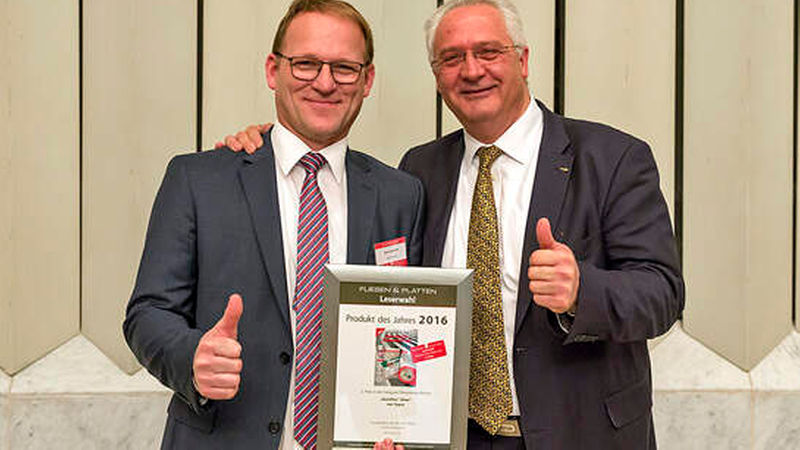 Auch Mario Sommer (links) und Andreas Wilbrand hatten Grund zur Freude: Der „VarioFlex Silver“ landete auf Rang zwei.