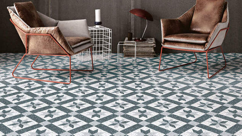 ... das klassische Dekor „Frida White“ aus der Serie „La Femme“ von Donnaker ... (Foto: Tile of Spain/Donnaker)