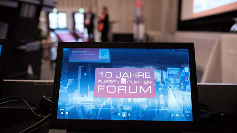 Mit einem filmischen Rückblick auf zehn erfolgreiche FORUM-Jahre wurde der Event 2019 eröffnet. (Fotos: Henning Granitza)