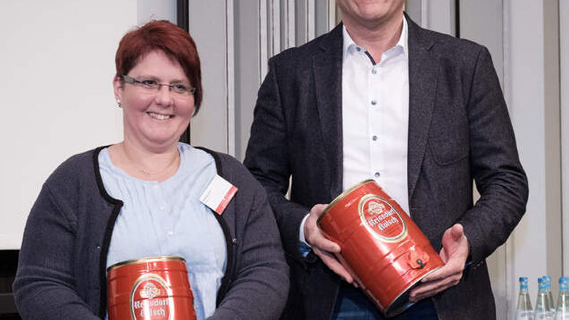 Barbara Graf und Sven Blümel gewann ein Fässchen Kölsch für ihre Themenvorschläge für das FORUM 2020.
