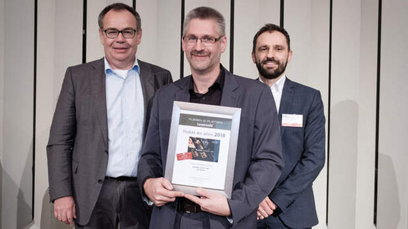 Der geschäftsführende Blanke-Gesellschafter Peter Blanke, Jürgen Pietsch, Leiter der Anwendungstechnik und Produktentwicklung Fliese, und Verkaufsleiter Thomas Jaraczewski (von links)