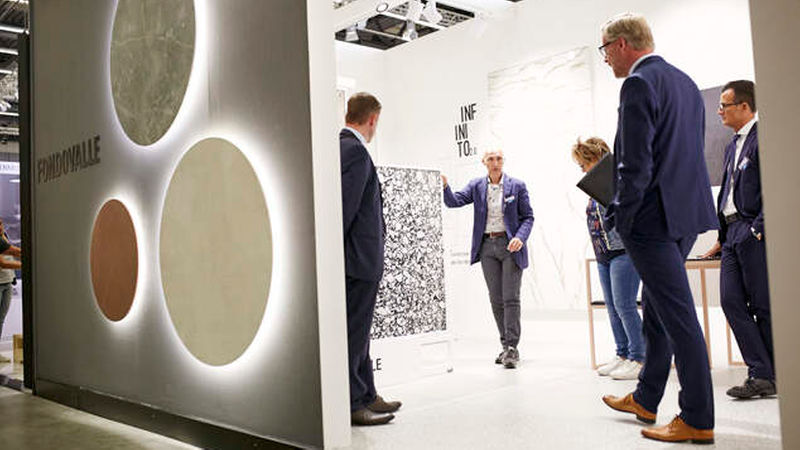 Drei Wochen vor der Cersaie gibt es die Messeneuheiten auf der Preview zu sehen.