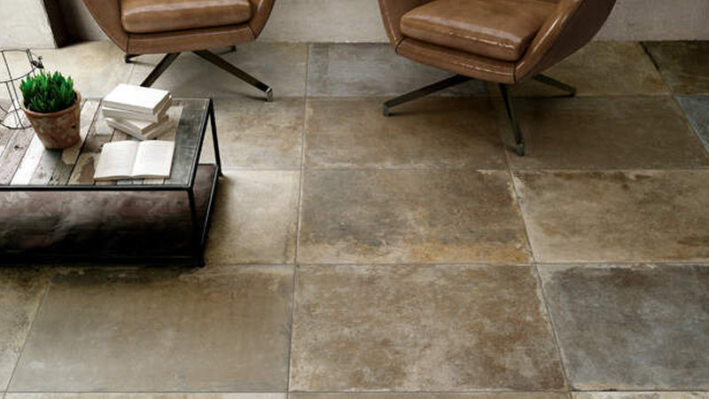 „Montpellier“ in der Ausführung „Sabbia“ in 60,4 x 90,6 Zentimeter (Foto: Fioranese)