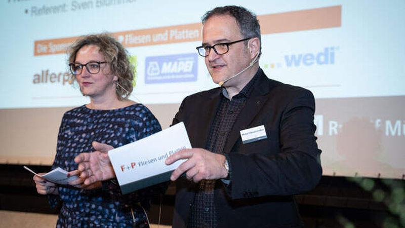 Durch die Veranstaltung führten Nicole Bitter und Michael Schmidt-Driedger (Senior Management Programm) gemeinsam mit Moderator Jorg Langfeld.