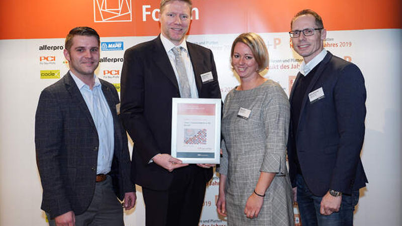 Bekommen den 2. Platz in der Kategorie Large: Fliesen Theissen mit Pascal Schmiede (Verkauf/Großhandel), Geschäftsführer Christoph Theißen, Maike Quack und Martin Volmering (Verkauf, von links)