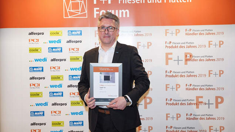 Thomas Seifert, Vertriebsleiter Deutschland/Österreich bei Wedi, freut sich über den 2. Platz. 