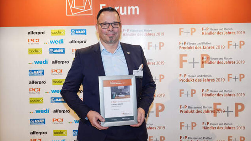 ... und Andreas Hartleib, Head of Product Management bei Schlüter-Systems, kümmert sich um den zweiten. 