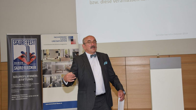 Professor a. D. Jürgen Ulrich berichtete über die Veränderungen in der aktuellen Rechtsprechung. (Foto: Küttner/FFN)<br>