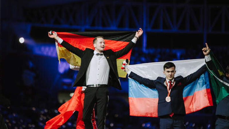 Mit einer tollen Leistung sicherte sich Janis Gentner (links) die Goldmedaille bei den WorldSkills 2019. (Foto: WorldSkills)