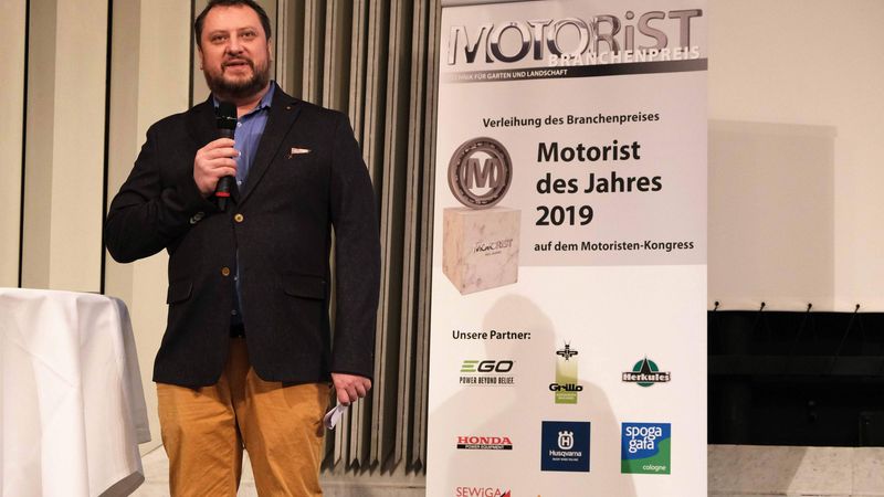 Lars Lehmann, Geschäftsführer von Gartentechnik Lehmann, bekam die Auszeichnung zum 'Motorist des Jahres' verliehen..