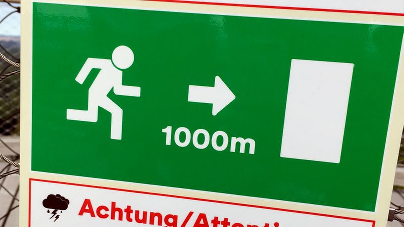 Minimale Rettungsweglängenüberschreitung?