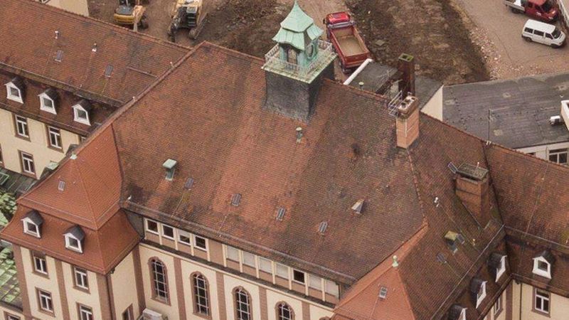 Historisches St.-Marienkrankenhaus mit Glockenturm