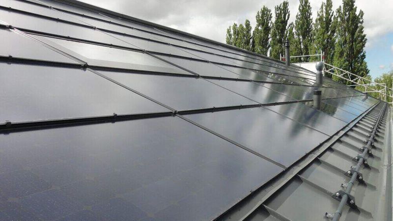 Sanierung seines Wohn- und Gewerbebauses, Panels, Dachoberfläche
