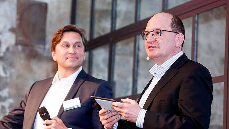 Martin Czaja, Beos, mit Moderator Steffen Uttich (Foto: Detlef Szillat/immobilienmanager)