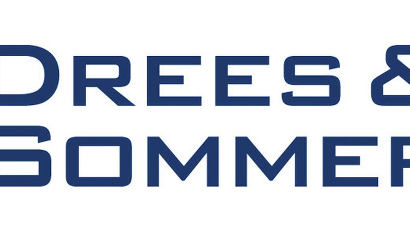 Das offizielle Firmenlogo von Drees & Sommer, bestehend aus dem dunkelblauen Schriftzug "DREES & SOMMER" auf weißem Hintergrund.