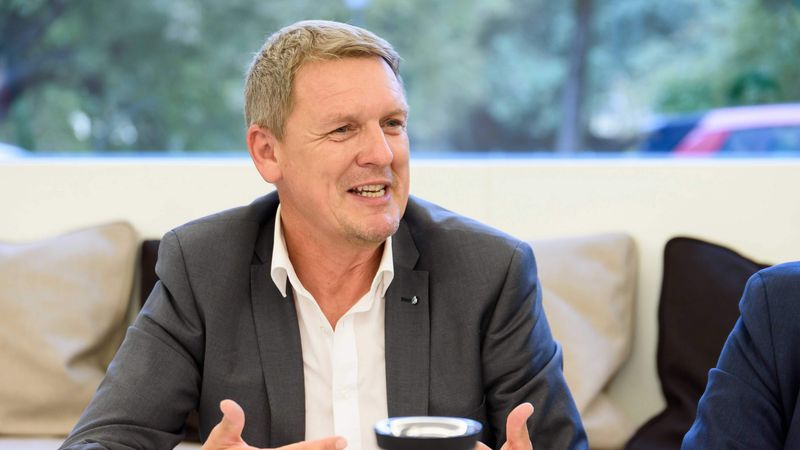 Gustav Kirschner, Abteilungsleiter Immobilienkunden Deutschland, Bayern LB: „Wenn ein Hotelprojekt zwei Jahre vor Fertigstellung für das 25-Fache einer Jahresnettomiete verkauft wird, dann sind wir im Marktzyklus weit fortgeschritten.“ (Foto: Vincent Rieger)