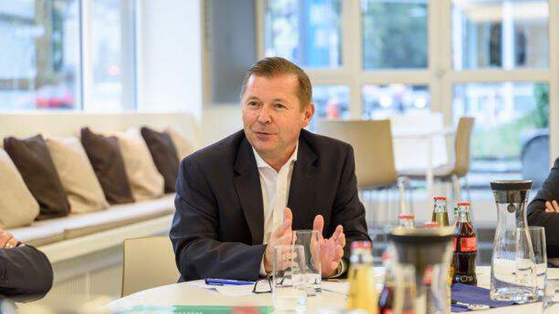 Manfred Ruhdorfer, Geschäftsführer, Klaus Wohnbau GmbH: „Unsere Wohnungskäufer sind zu 70 Prozent Kapitalanleger. Als vor Jahren der Arnulfpark gebaut wurde, waren es nur ungefähr fünf Prozent.“ (Foto: Vincent Rieger)