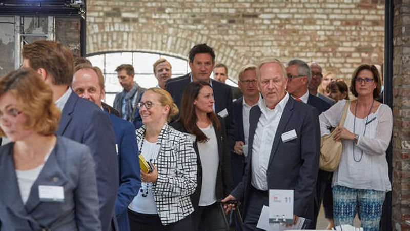 Volles Haus beim imfokus-Gipfeltreffen im Kölner Harbour Club (Foto: Axel Schulten)