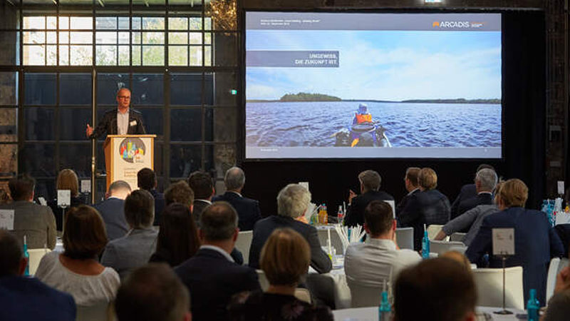 Karsten Peleikis widmete sich der Frage, wie das Bauen in Zukunft aussieht (Foto: Axel Schulten)
