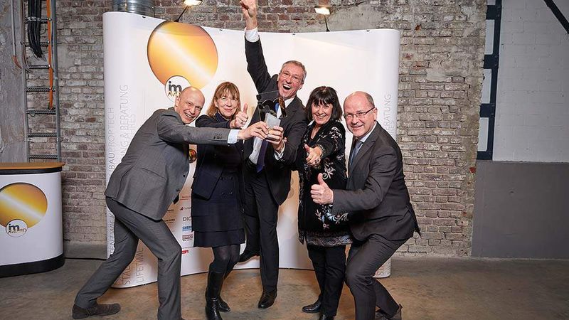 Wiener Sieger: Der immobilienmanager Award für das beste Stadtentwicklungsprojekt ging an die Wien 3420 Aspern Development AG, die Entwicklungsgesellschaft von Aspern - die Seestadt Wiens. Im Bild: Dr. Alexander Kopecek, Professor Christa Reicher, Gerhard Schuster, Stadtbaudirektorin Brigitte Jilka und Heinrich Kugler (Foto: Axel Schulten/immobilienmanager.de)