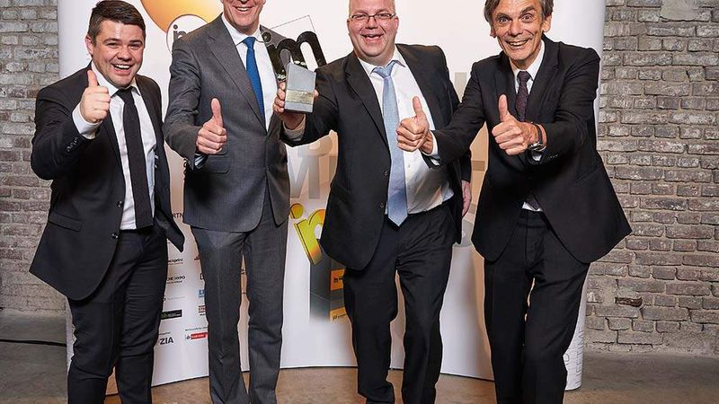 Für das Projekt Woodie konnte sich das Team von Primus Projekt UDQ über den immobilienmanager Award in der Kategorie Projektentwicklung Neubau freuen (Foto: Axel Schulten/immobilienmanager.de)