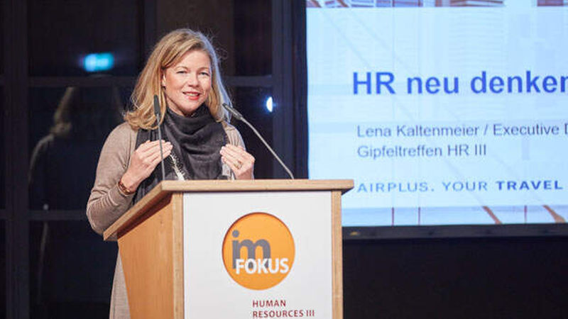 Wie sich VUCA auf HR auswirkt, erklärte Lena Kaltenmeier, Executive Director AirPlus/Lufthansa.