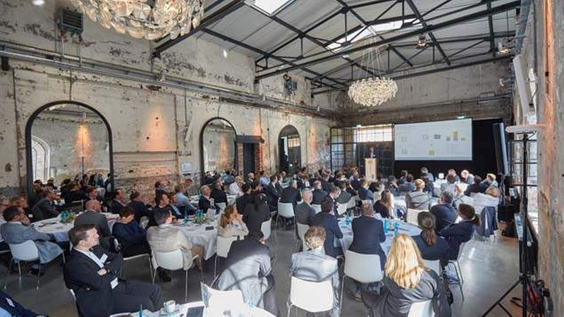 Außergewöhnliche Location für ein spannendes Thema (Foto: Axel Schulten)