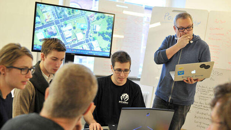 Wenn der Stadtplanungs-Workshop aussieht wie ein Computer-Camp (Foto: Jonas Borg)