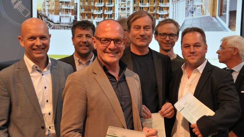 Preisverleihung Deutscher Holzbaupreis 2019 - Projektbeteiligte: Gemeinschaftswohnen in Berlin-Wedding. Anerkennung in der Kategorie Neubau. Foto:Holzbau Deutschland/M.Hölzel