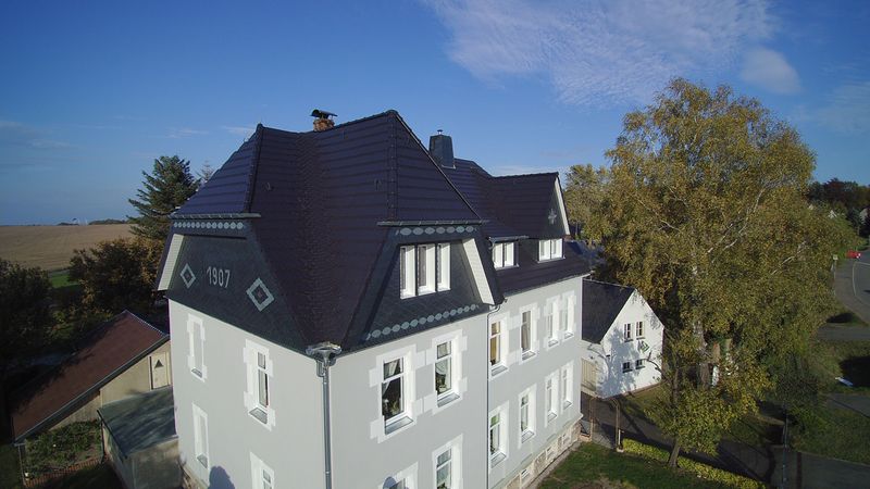Die energetische Steildachsanierung eines Mehrfamilienhauses holte den Sieg aufgrund der vielfältigen und überdurchschnittlich guten handwerklichen Umsetzung. 