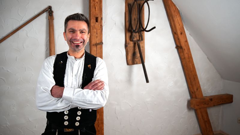Dachdeckermeister Mario Fischer: „Wahnsinn, dass ich das Ding rocke. Erst hatte ich gar nicht mehr wirklich daran geglaubt und jetzt gewinne ich. Ein toller Tag für mich und mein gesamtes Team!“ 