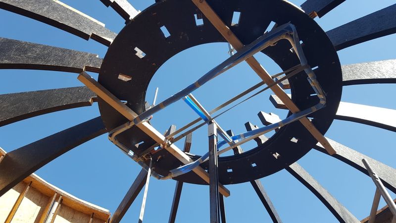 Tourismus: Schneckenhausförmiger Bau informiert über Wein
