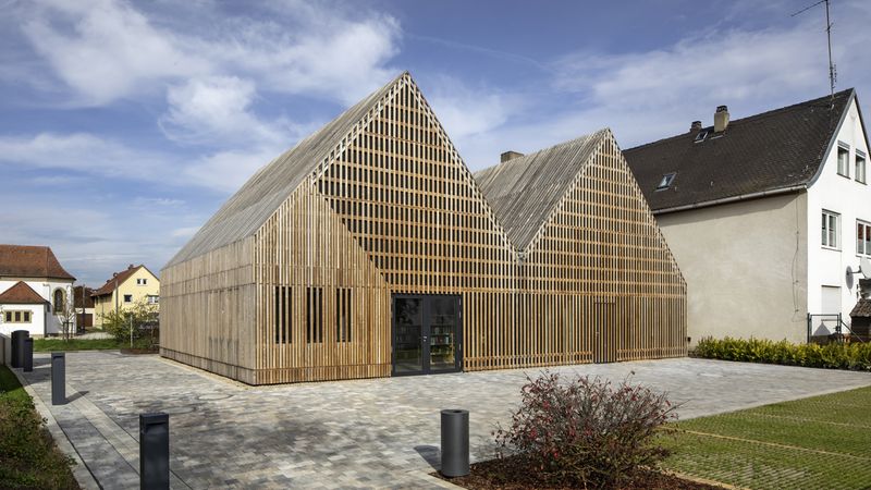 Blick von Süden auf den Neubau der Bücherei. Foto: Stefan Meyer