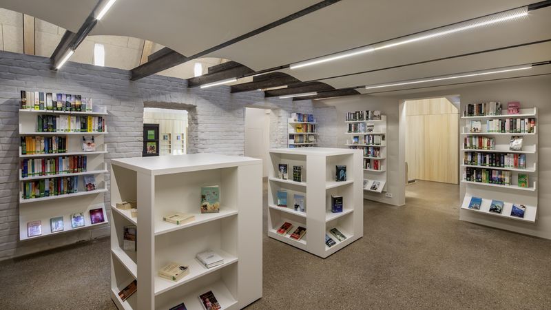 Unter der Preußischen Kappendecke: Medienbereich im Stall. Foto: Stefan Meyer