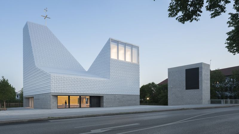 Kirchenzentrum. Meck Architekten. Foto: Florian Holzherr