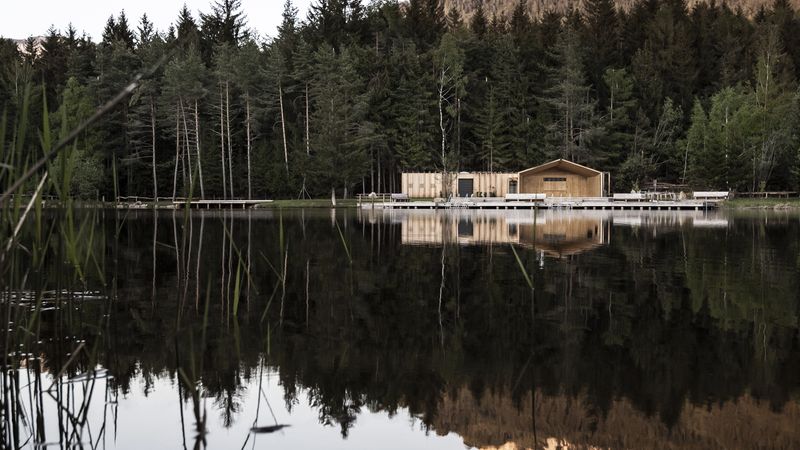 Seehütte Völs am Schlern, Südtirol noa* network of architecture. Foto: Alex Filz