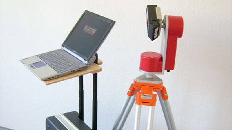 Zum System gehören in der Regel ein Dreibeinstativ, das 3D-Aufmaßgerät, ein Koffer mit Notebook-Auflage … (Bild: C-Techniken)
