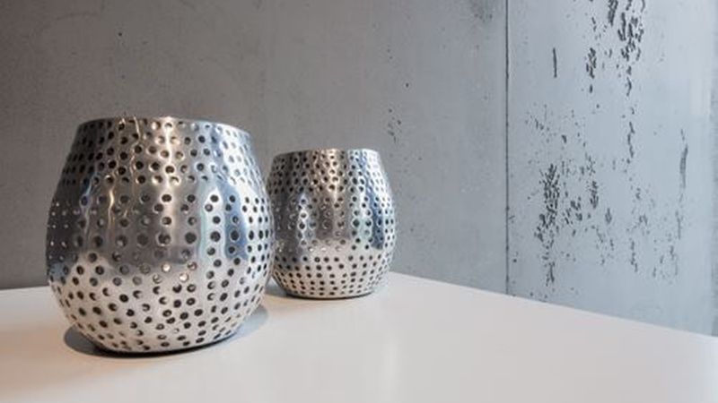 Das gilt auch für die sogenannten „Kiesnester“, die beim echten Betonieren entstehen können. (Bild: Frecolori)