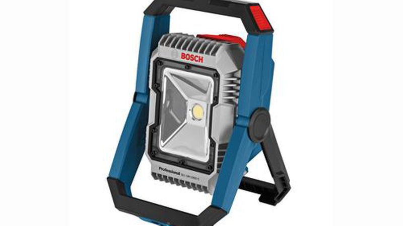 Die Strahlergehäuse sollten mindestens gegen Staub und Spritzwasser geschützt sein und ein Sicherheitsglas haben. (Bild: Bosch)